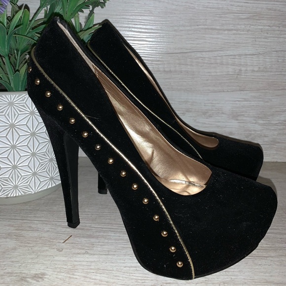 Heels - Picture 1 of 2